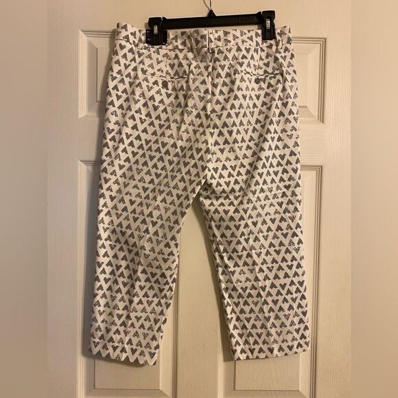Womens Zac & Rachel Crop Pants Size 12 White with Gray Hearts NWT - Picture 2 of 9
